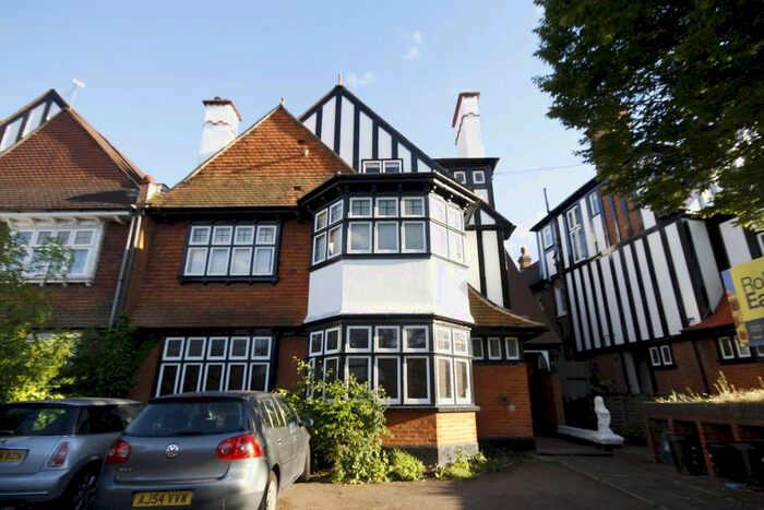 1 Bedroom Flat To Rent In Acacia Road, London, W3