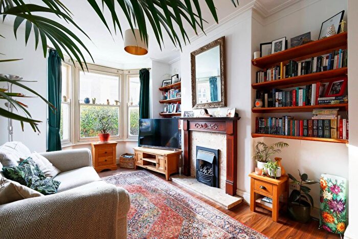 3 Bedroom Terraced House For Sale In Marshall Road, Cambridge, CB1