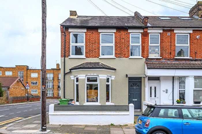3 Bedroom End Of Terrace House To Rent In Station Crescent, London, N15