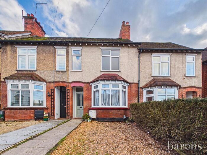 3 Bedroom Terraced House For Sale In Sarum Hill, Basingstoke, RG21