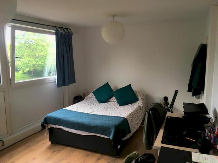 4 Bedroom Maisonette To Rent In Eric Street, London, E3