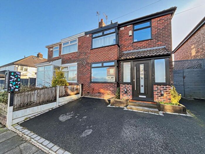 3 Bedroom Semi-Detached House For Sale In Apollo Avenue, Bury, BL9