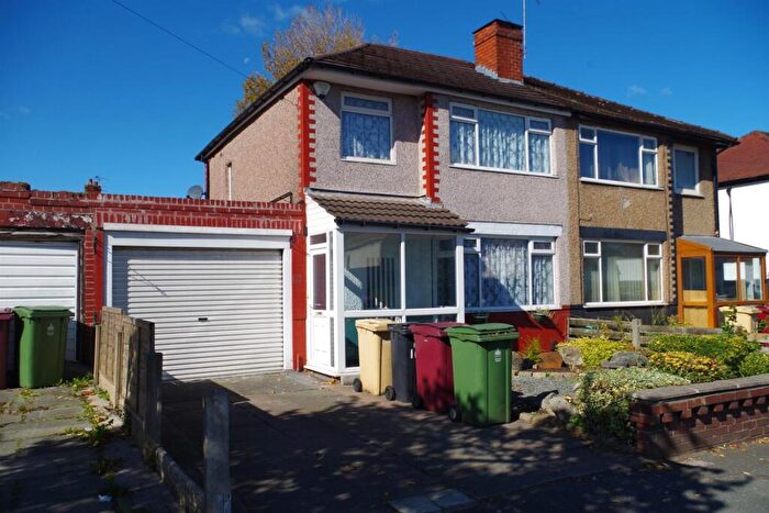 3 Bedroom Semi-Detached House To Rent In Bradford Road, Bolton, BL4
