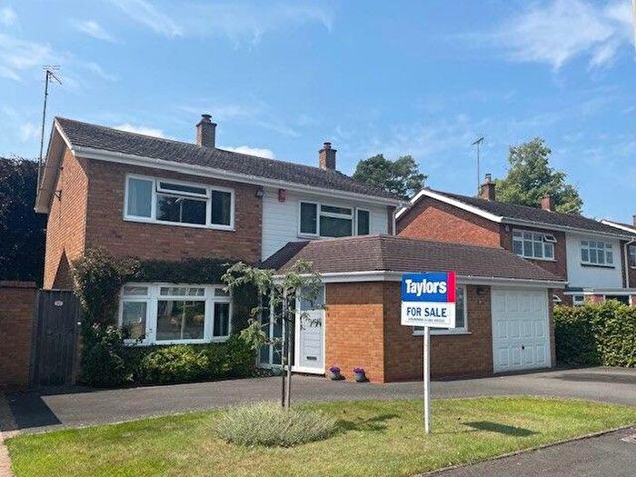 4 Bedroom Detached House For Sale In Ferndale Park, Pedmore, Stourbridge, West Midlands, DY9