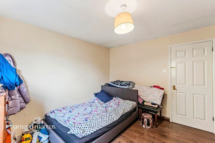 2 Bedroom Terraced House For Sale In Kennedy Close, Mitcham, CR4