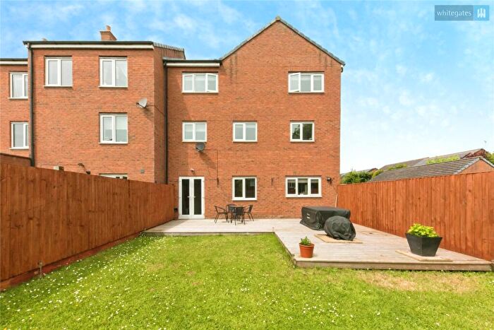 5 Bedroom Town House For Sale In Gibson Close, Nantwich, Cheshire, CW5