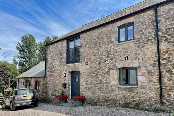 3 Bedroom Barn Conversion To Rent In Brixton, Devon, PL8