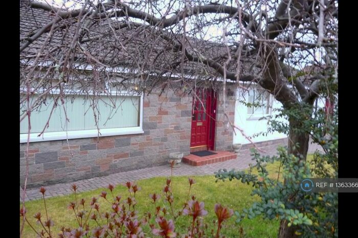 3 Bedroom Bungalow To Rent In Claremont Area, Alloa, FK10
