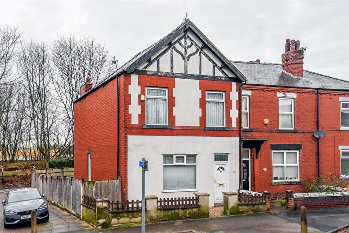 3 Bedroom End Terrace House For Sale In Railway Road, Chorley, PR6