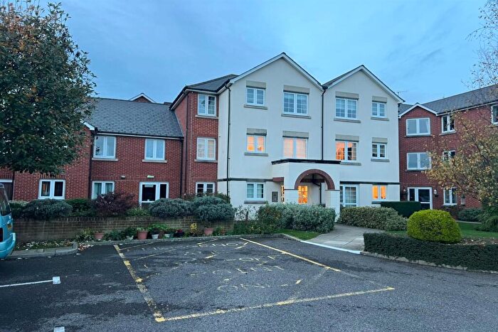 1 Bedroom Flat For Sale In Penfold Road, Worthing, BN14