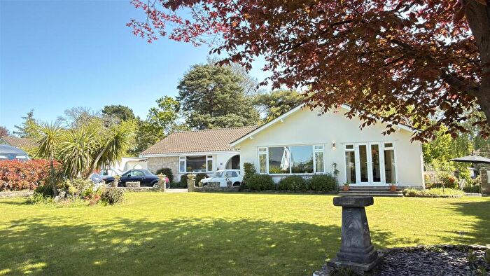 4 Bedroom Detached Bungalow For Sale In Brackenhill, Poole, BH13