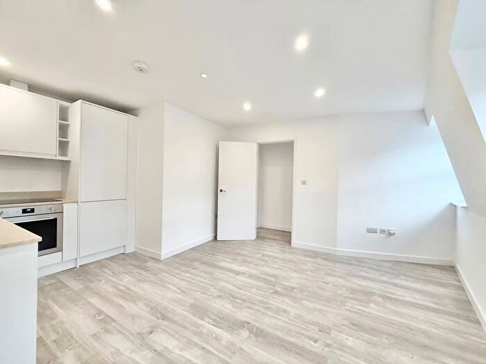 1 Bedroom Flat To Rent In Fortune Green Road, West Hampstead, NW6