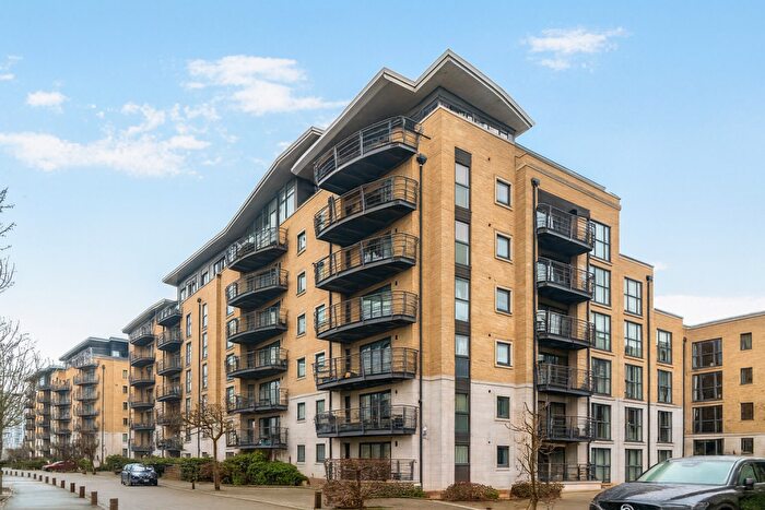 2 Bedroom Apartment For Sale In Glaisher Street, London, SE8