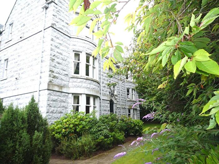 2 Bedroom Flat To Rent In Rubislaw Den South, AB15