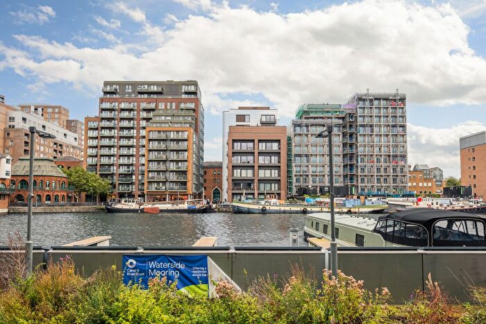 1 Bedroom Flat For Sale In Selsdon Way, London, E14