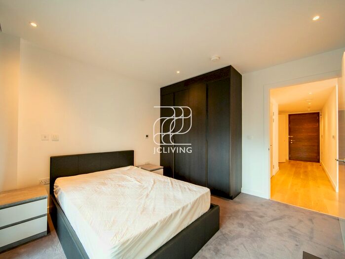 1 Bedroom Flat To Rent In Makers, Jasper Walk, London, N1