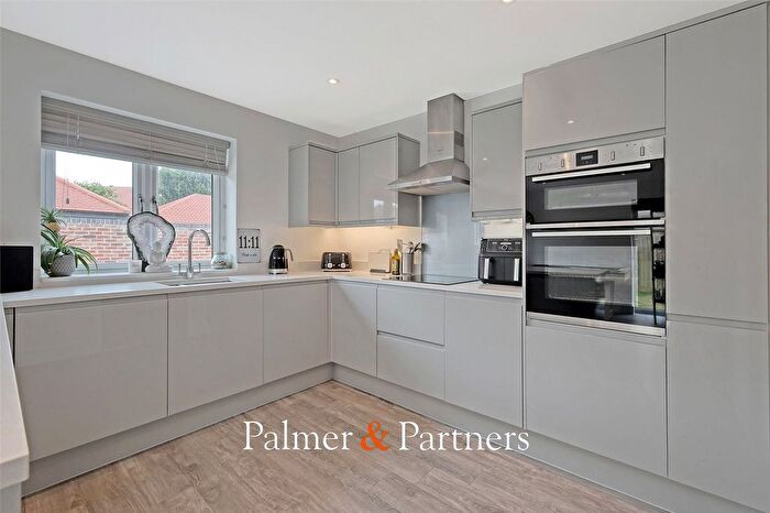 2 Bedroom Bungalow For Sale In Meadow Close, Elmstead, Colchester, Essex, CO7