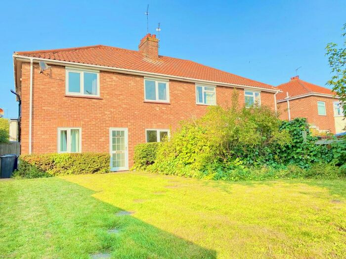 5 Bedroom Semi-Detached House To Rent In Dereham Road, Norwich, NR2