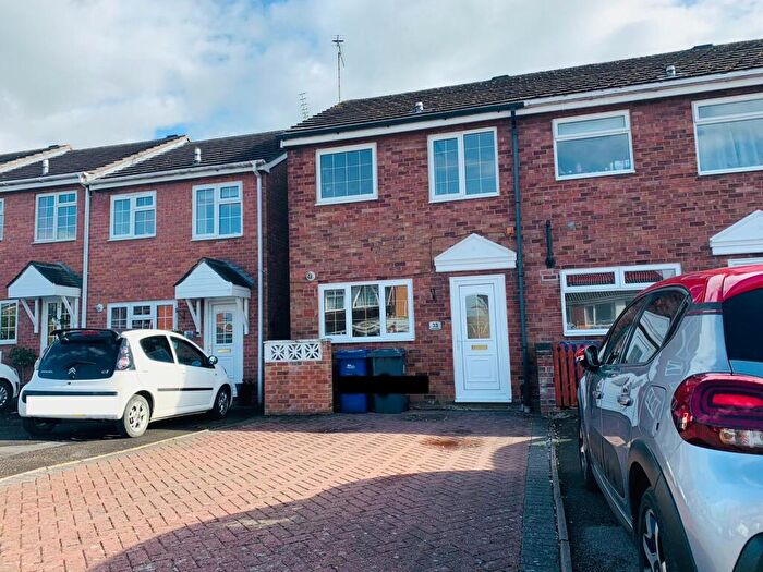 2 Bedroom Town House To Rent In Kimberley Drive, Uttoxeter, ST14
