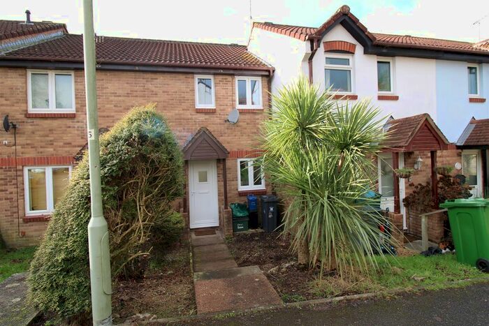 2 Bedroom Property To Rent In Tweed Close, Honiton, EX14