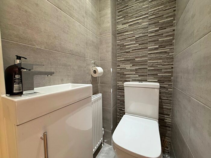 3 Bedroom Terraced House For Sale In St. Giles Way, Hamilton, ML3
