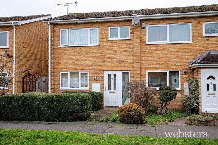 3 Bedroom Semi Detached House For Sale In Corbett Road, North Walsham, NR28