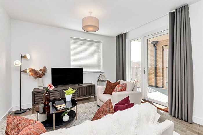 2 Bedroom Flat For Sale In Kendale Road, Stonebond At Waterbeach, Cambridge, CB25