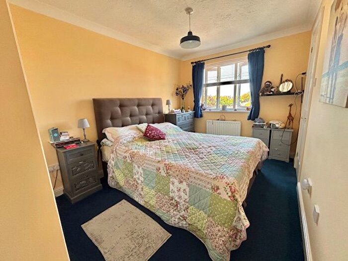 3 Bedroom Detached House For Sale In Grafton Road, Selsey, PO20