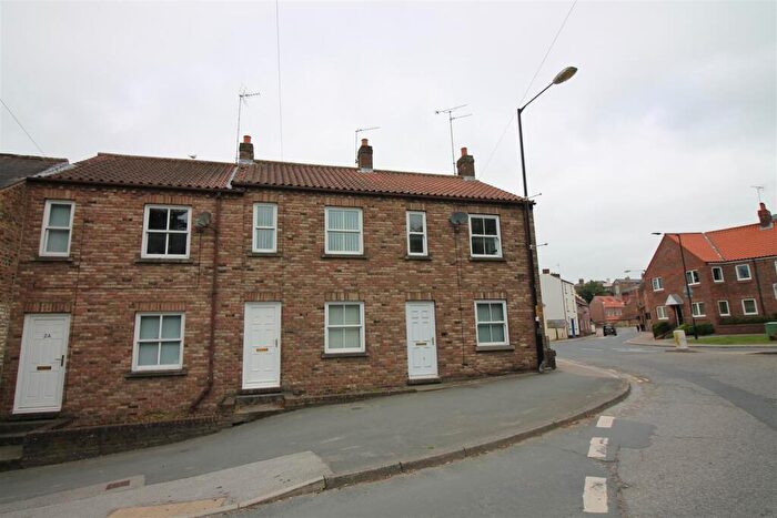 2 Bedroom End Of Terrace House To Rent In King Street, Ripon, HG4
