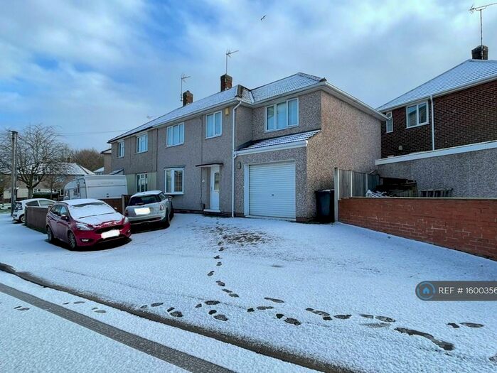 5 Bedroom Semi-Detached House To Rent In Braintree Close, Derby, DE21