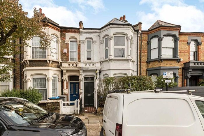 2 Bedroom Flat To Rent In Berens Road, Kensal Green, NW10