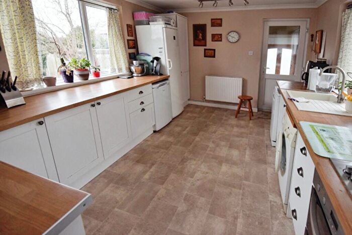 2 Bedroom End Of Terrace House For Sale In Bulford Road, Durrington, SP4