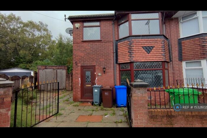 3 Bedroom Semi-Detached House To Rent In Westcraig Avenue, Manchester, M40