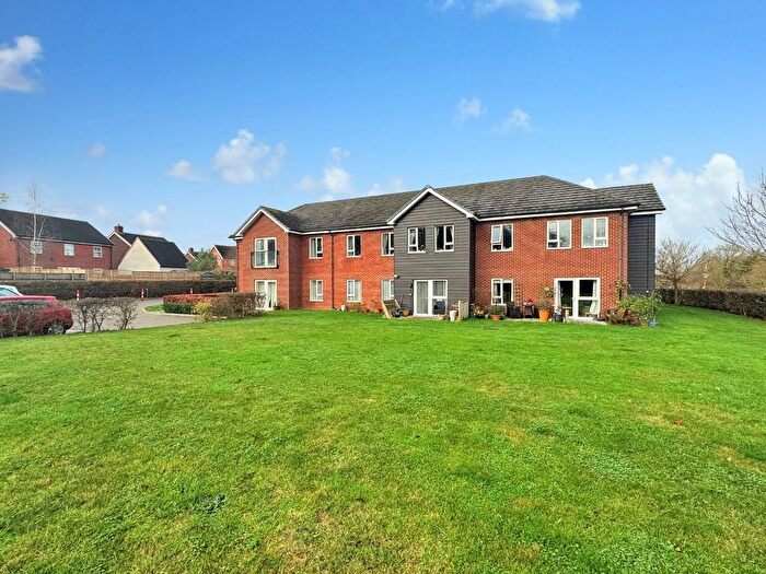 2 Bedroom Flat For Sale In Calleywell Lane, Aldington, Ashford, TN25