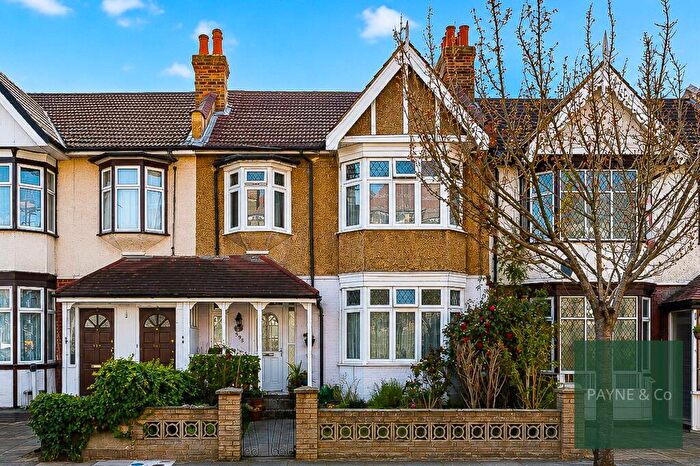 3 Bedroom Terraced House For Sale In Wanstead Park Road, Ilford, IG1