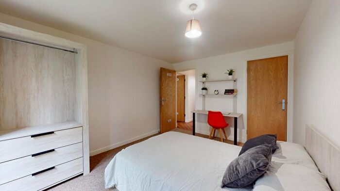 1 Bedroom House To Rent In North Grange Mount Doa /, LS6