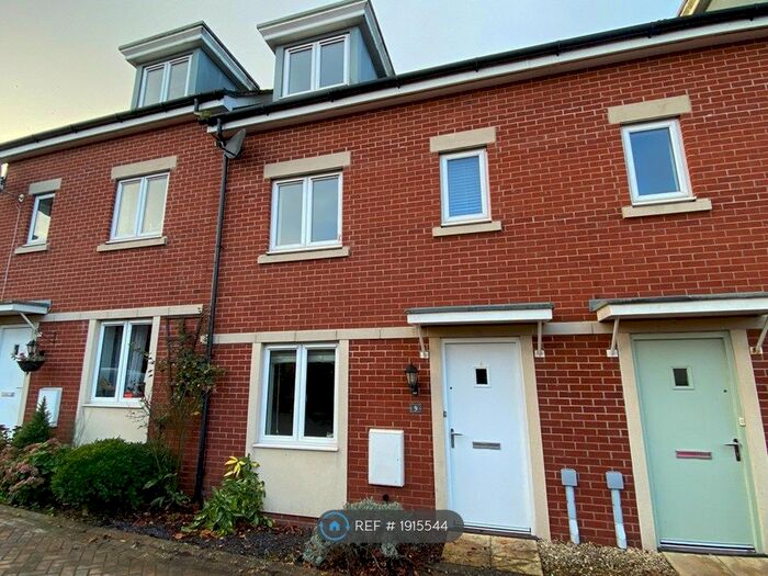 3 Bedroom Terraced House To Rent In Railway Walk, Frome, BA11