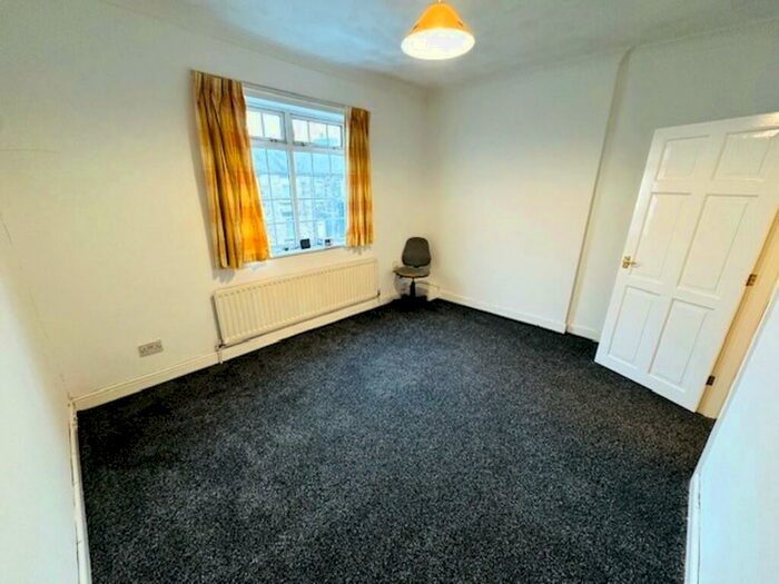 1 Bedroom Flat To Rent In Halliwell Road, Halliwell, Bolton, BL1