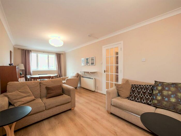 2 Bedroom Flat To Rent In Hawthornden Place, Leith, Edinburgh, EH7