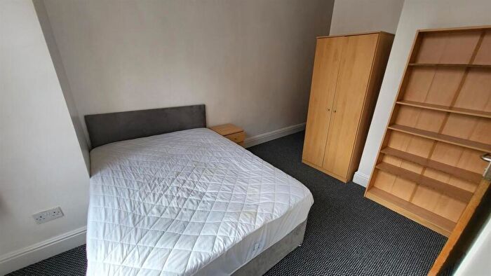 7 Bedroom House To Rent In Scarsdale Road, Manchester, M14