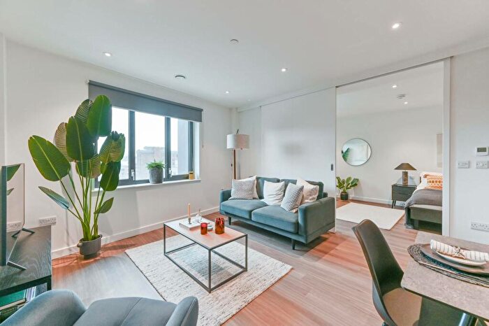 1 Bedroom Flat To Rent In College Road, Croydon, CR0