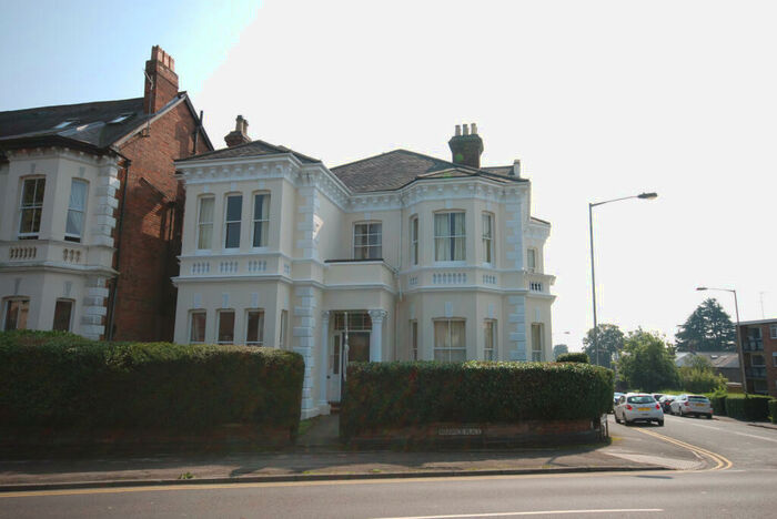 1 Bedroom Apartment To Rent In Warwick Place, Leamington Spa, CV32