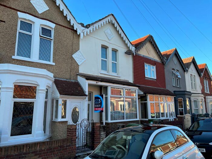 5 Bedroom Terraced House To Rent In Francis Avenue, Southsea PO4