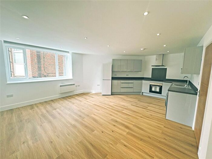 1 Bedroom Apartment To Rent In East Grinstead, West Sussex, RH19
