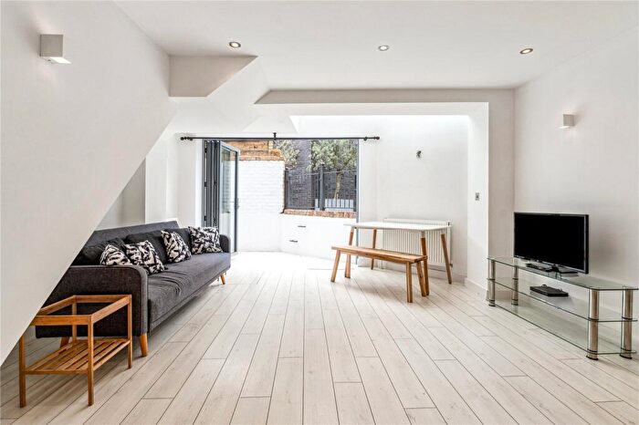 2 Bedroom Apartment For Sale In Gloucester Avenue, Primrose Hill, London, NW1