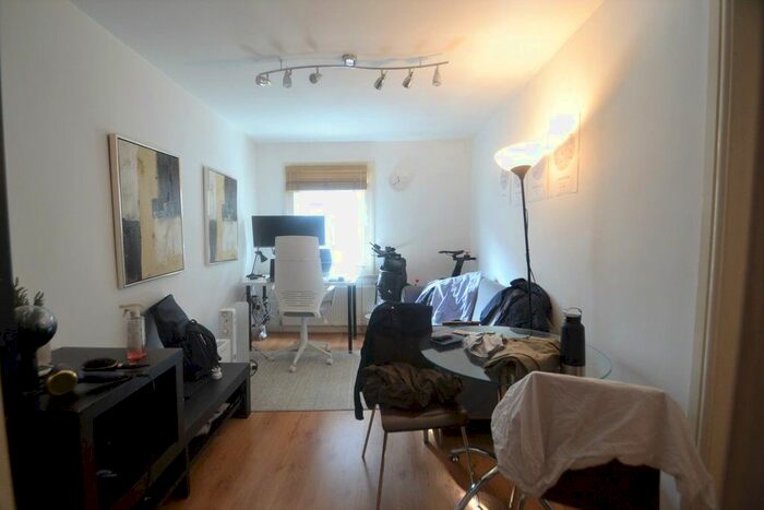 1 Bedroom Flat To Rent In Strutton Ground, London, Victoria, SW1P