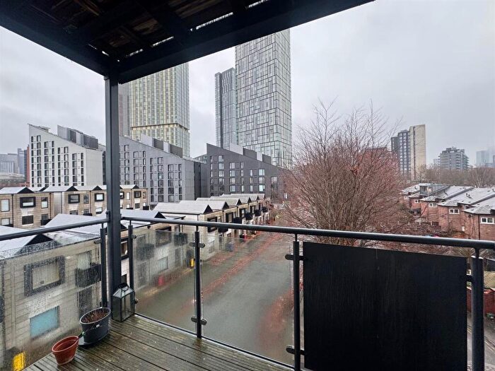 2 Bedroom Apartment To Rent In Dean Road, Salford, M3