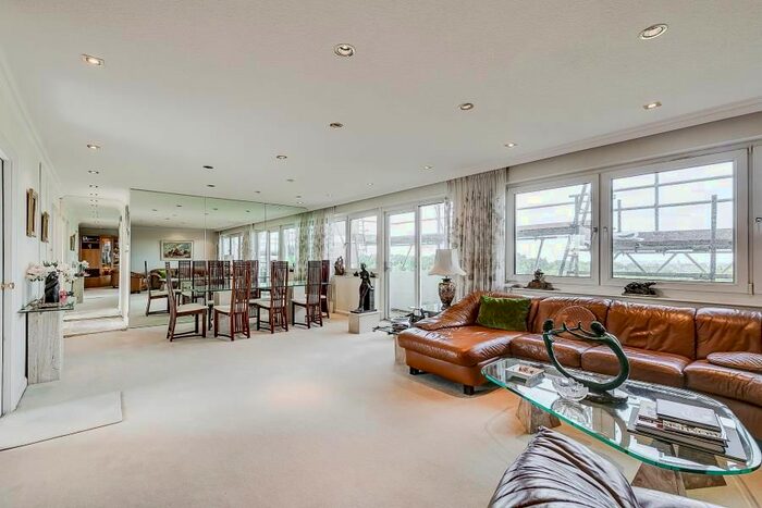 2 Bedroom Flat To Rent In Sheldon Avenue, Highgate, N6