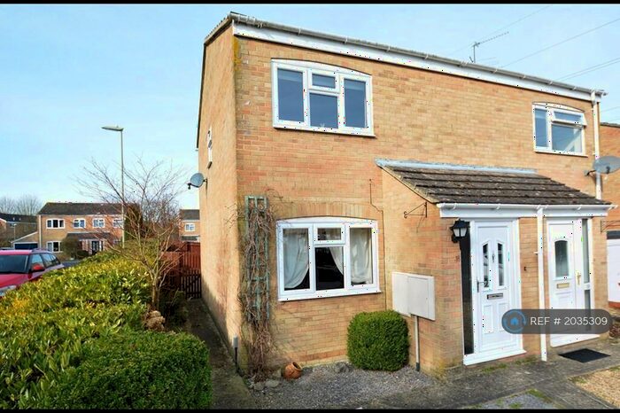 2 Bedroom Semi-Detached House To Rent In Lawrence Close, Hampshire, SP10