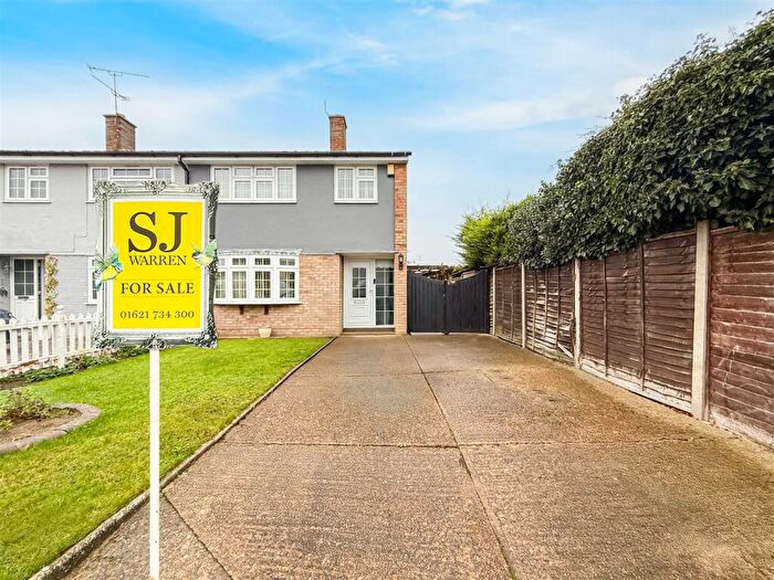 3 Bedroom Semi-Detached House For Sale In Crown Way, Southminster, CM0